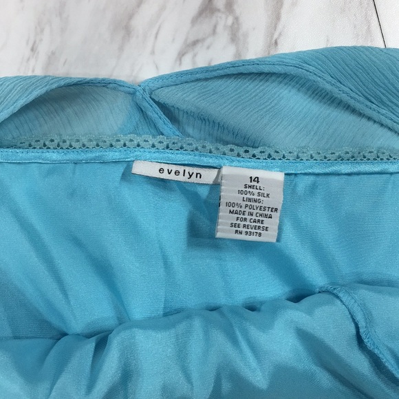 ⭐️ EVELYN 100% SILK INTIMATE TANK TOP - Picture 3 of 4